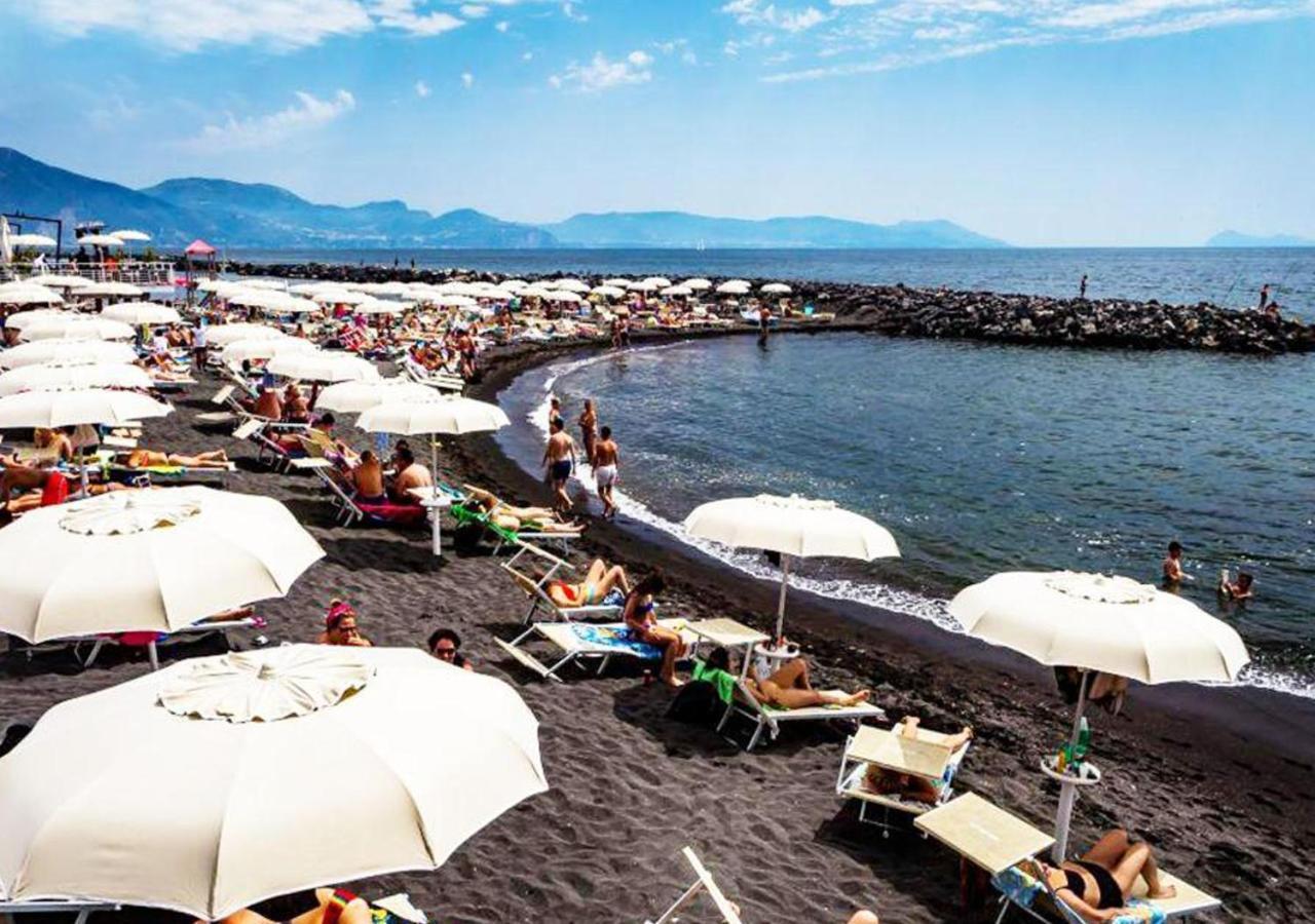 Villa Oplonti - Tra Napoli, Pompei E Sorrento Torre Annunziata Kültér fotó